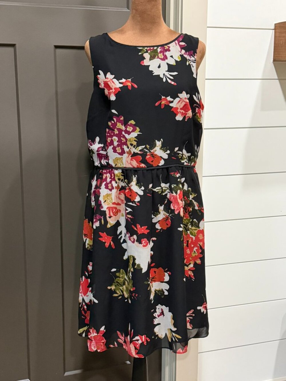 LOFT Sleeveless Floral Dress | Abstract Print | Black Multicolor | Size 10